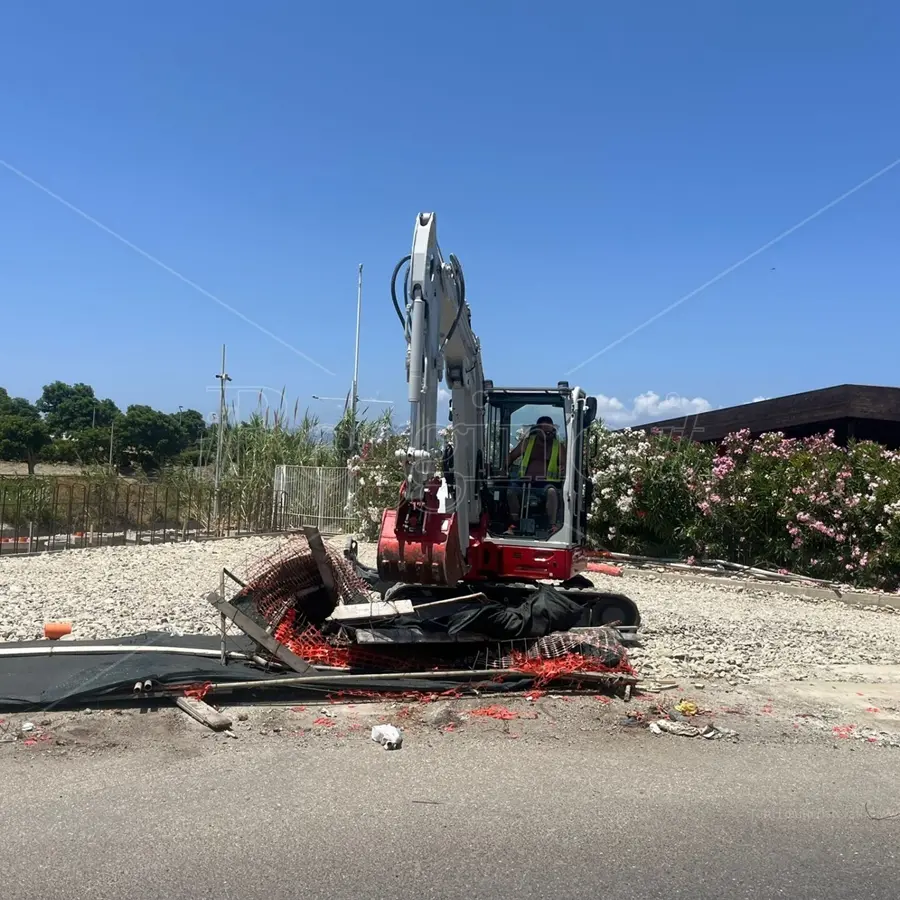 Reggio, in arrivo le gru sul cantiere del ponte Calopinace: giovedì il varo delle travi
