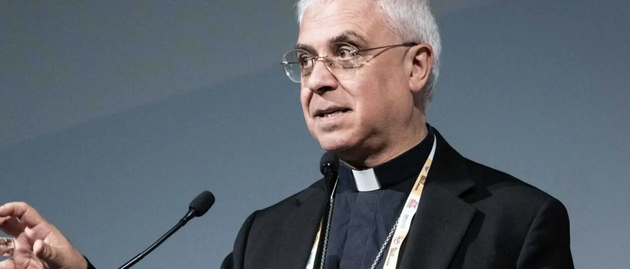 Reggio, al via la presentazione del volume sulla \"Settimana Sociale\" con il vescovo Luigi Renna