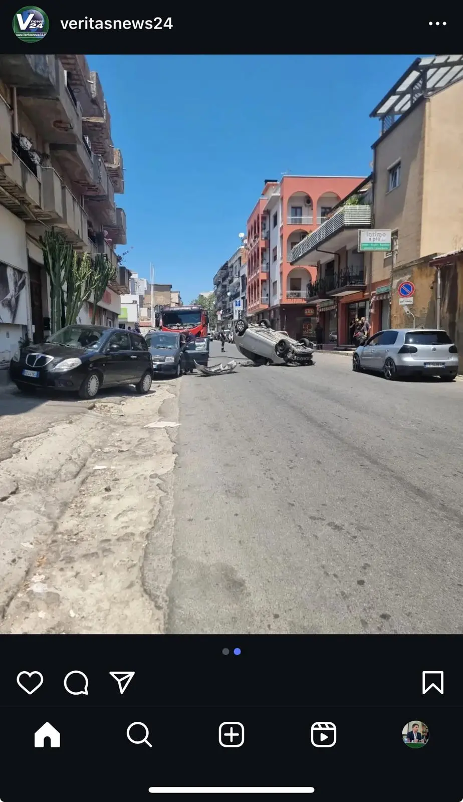 Spettacolare incidente sulla SS18 a Gallico: auto si ribalta nei pressi del Conad