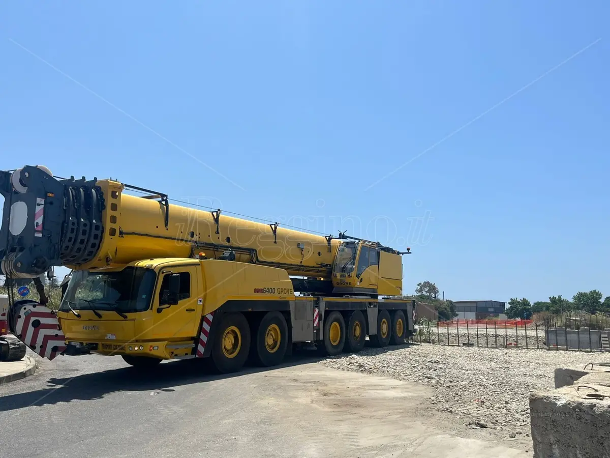 Reggio, arrivata la prima gru sul cantiere del ponte Calopinace: giovedì il varo delle travi - FOTO