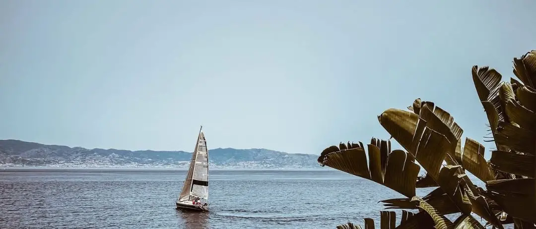 LA FOTO DEL GIORNO | L’affaccio sul Mediterraneo