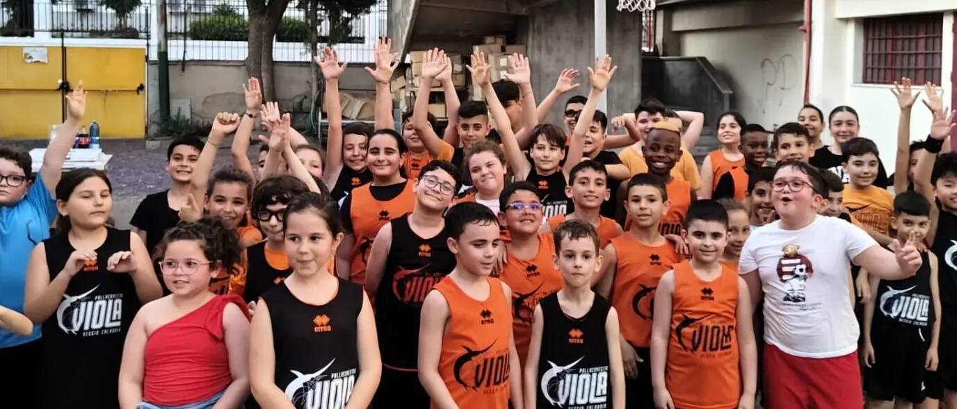 Viola, grande festa di fine stagione per il minibasket neroarancio