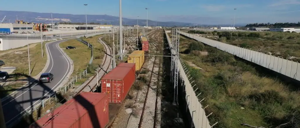 Porto di Gioia Tauro, trend positivo e crescita rispetto al 2024