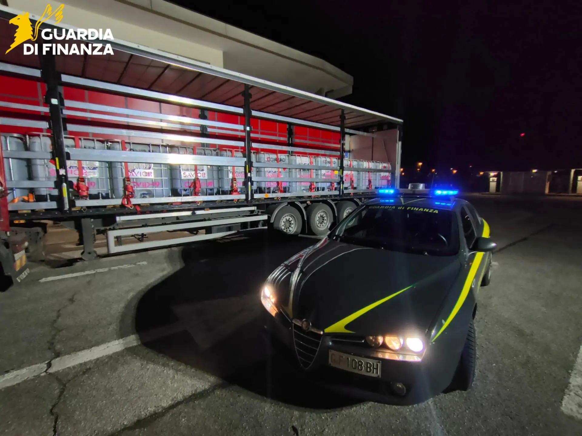 Sequestrato carico di 24 mila litri di alcol etilico spacciato per disinfettante: tra i denunciati un reggino