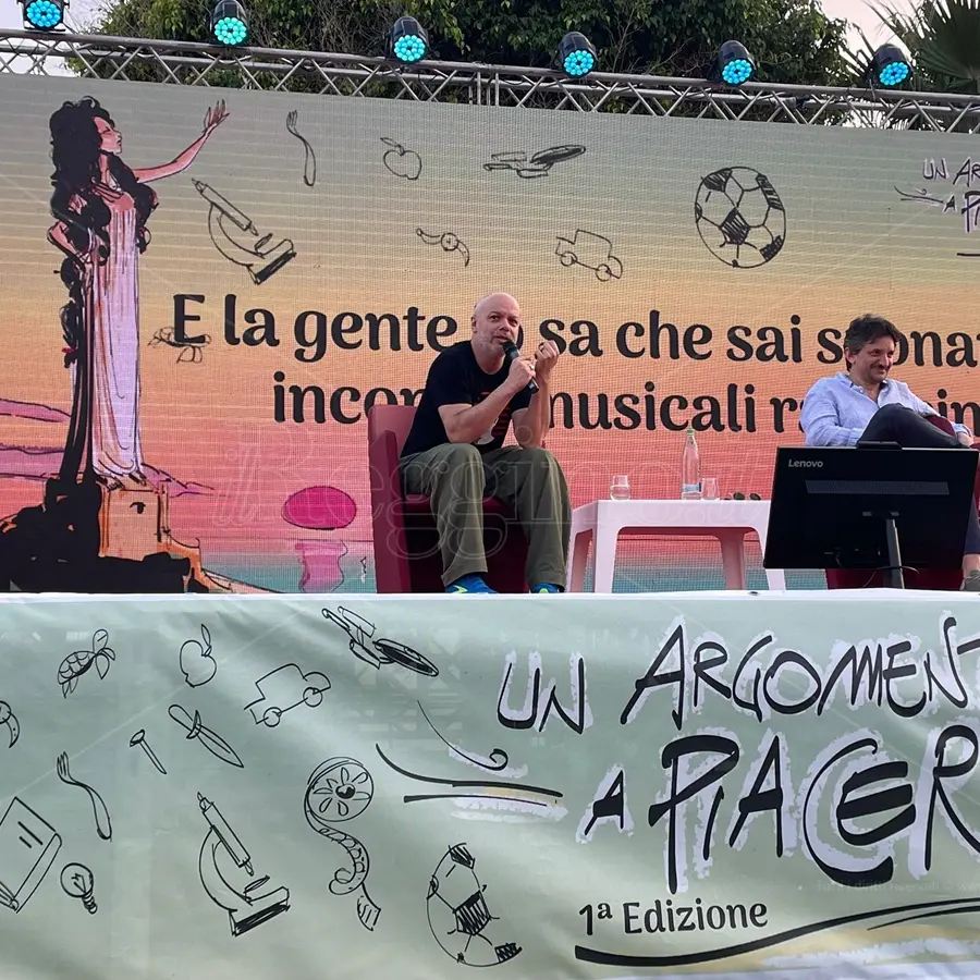 Roccella, Zoro e Marcorè chiudono in musica il Festival dell’argomento a piacere