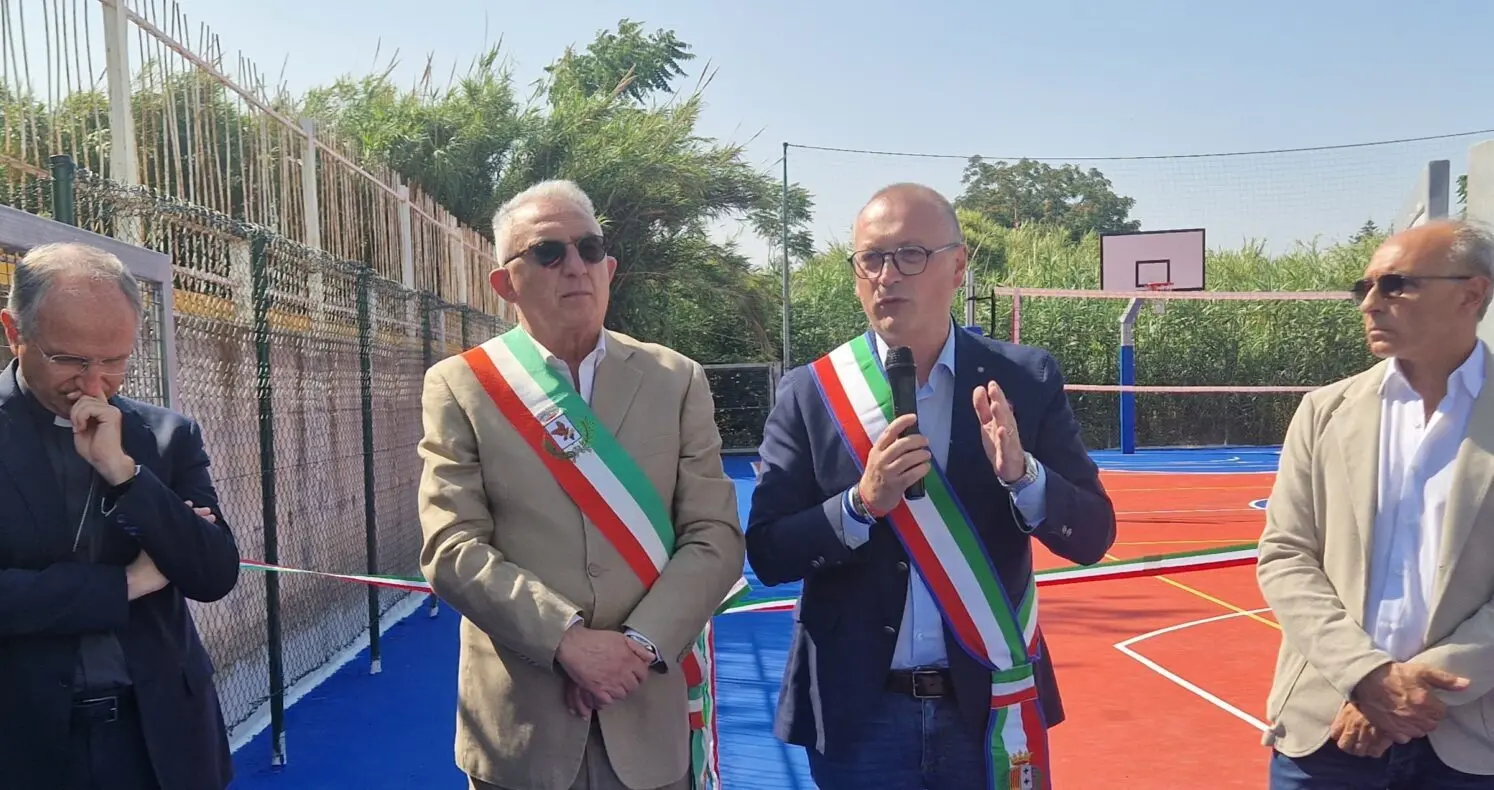 Inaugurato campo sportivo a Campo Calabro, Versace: «Struttura che restituisce il senso di comunità»