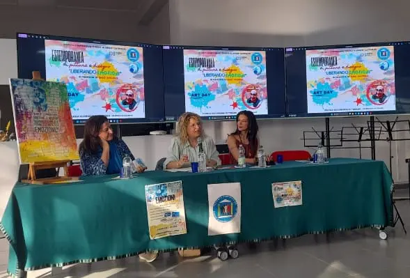 “Emozioni in corso”, viaggio nell’arte, nella musica e nell'inclusione ricordando il Prof. Enzo Amodeo