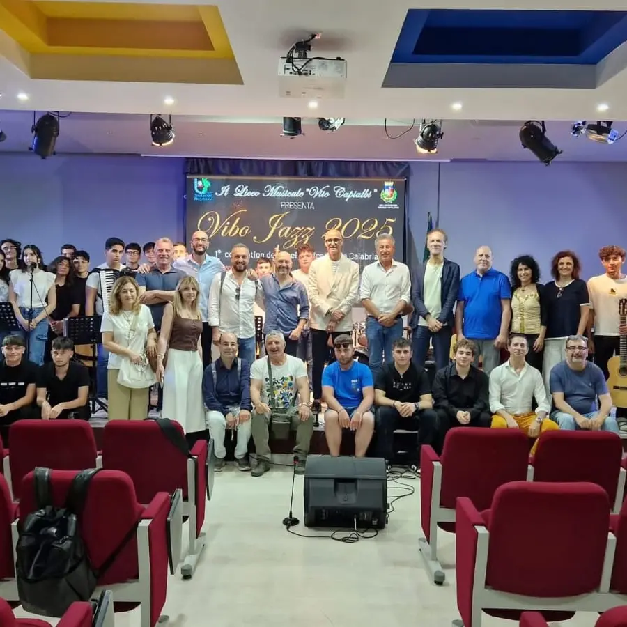 Il Liceo Musicale di Cinquefrondi alla Convention regionale dedicata al Jazz: studenti e docenti in jam session a Vibo