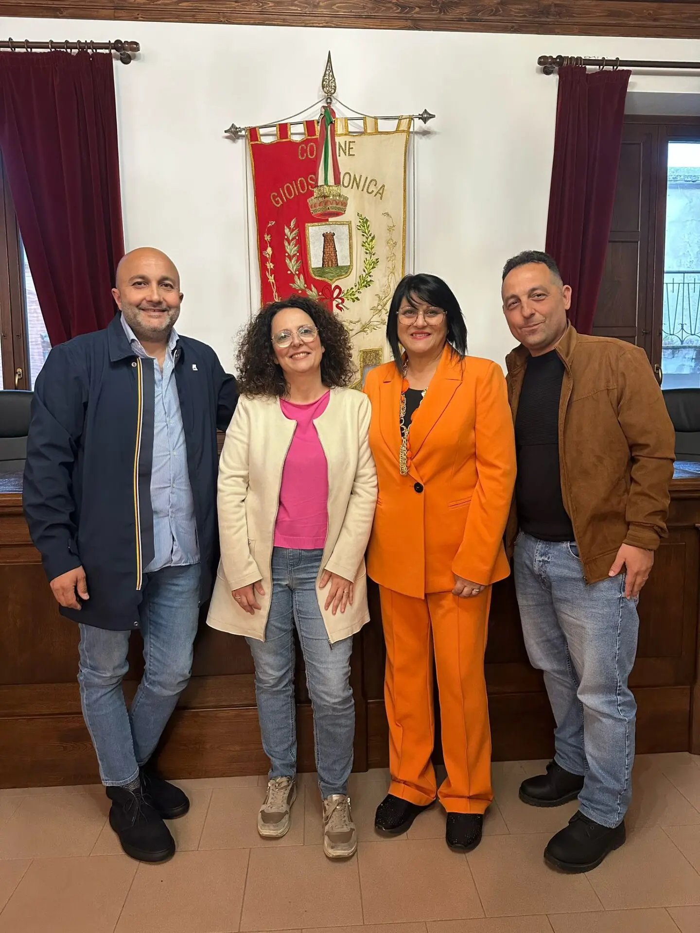 Gioiosa Ionica: il gruppo consiliare \"Costruire Insieme\" riceve la benedizione apostolica da Papa Leone XIV