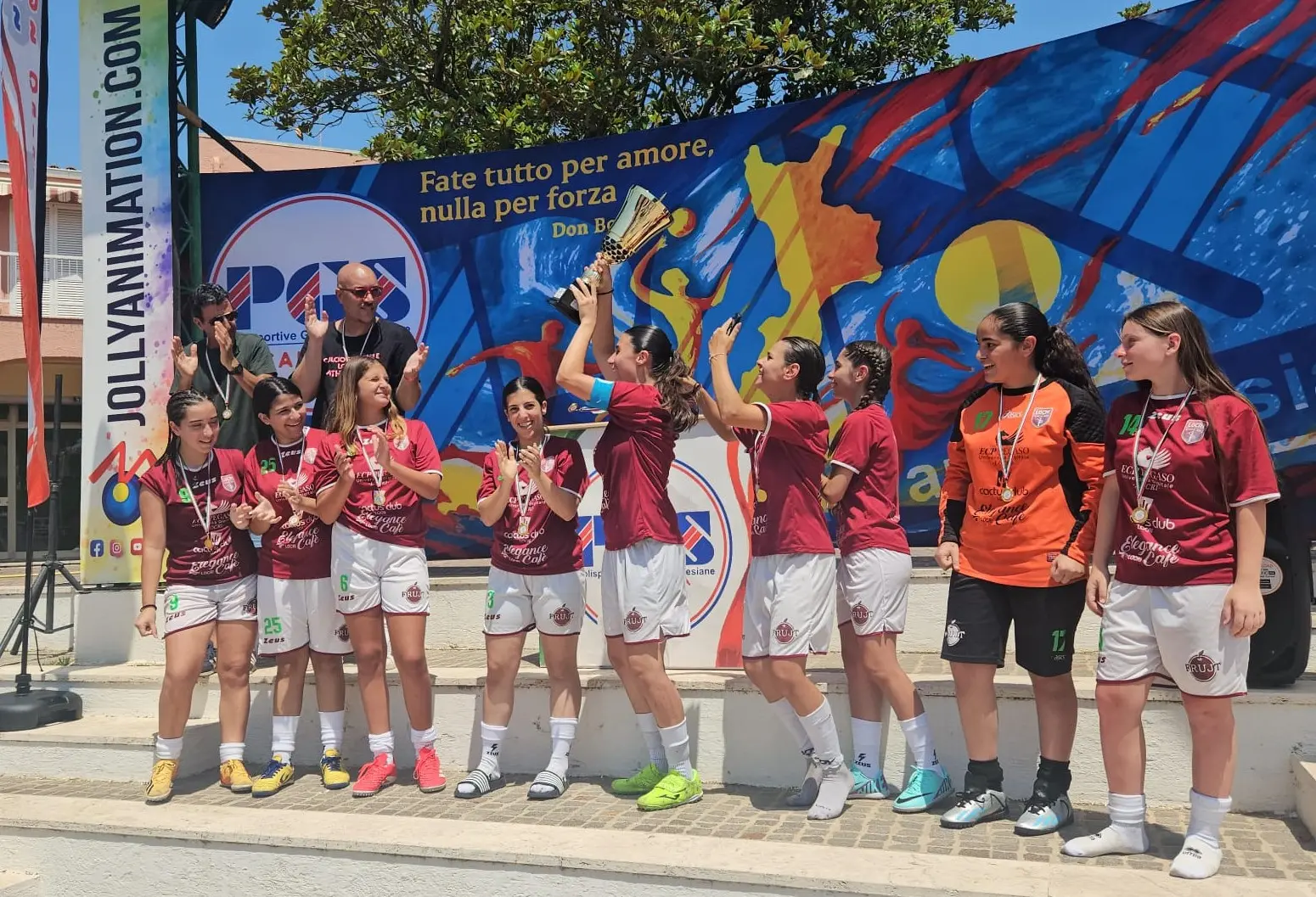 Vittoria per le ragazze dell’Athena Nike: Locri è campione regionale under 15 PGS di calcio a 5