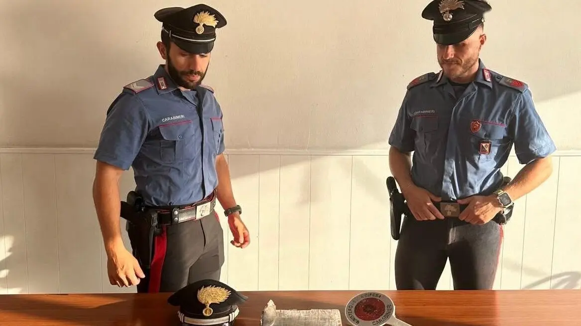 Cocaina e hashish in viaggio verso la Sicilia: arrestate due donne a Villa San Giovanni