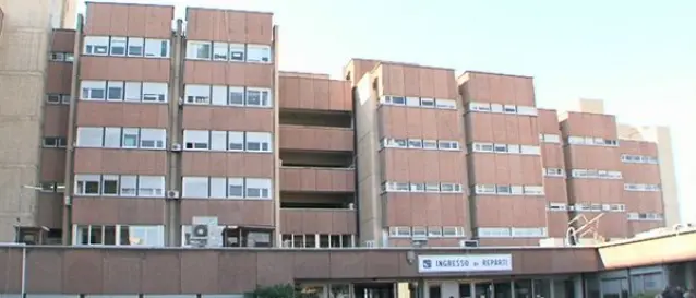 Sparatoria nella notte a Melito, uomo trasportato in gravi condizioni al Gom