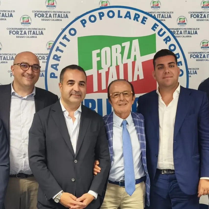 Reggio, Zimbalatti ufficializza l’ingresso in Forza Italia: «Scelta per amore di Reggio»
