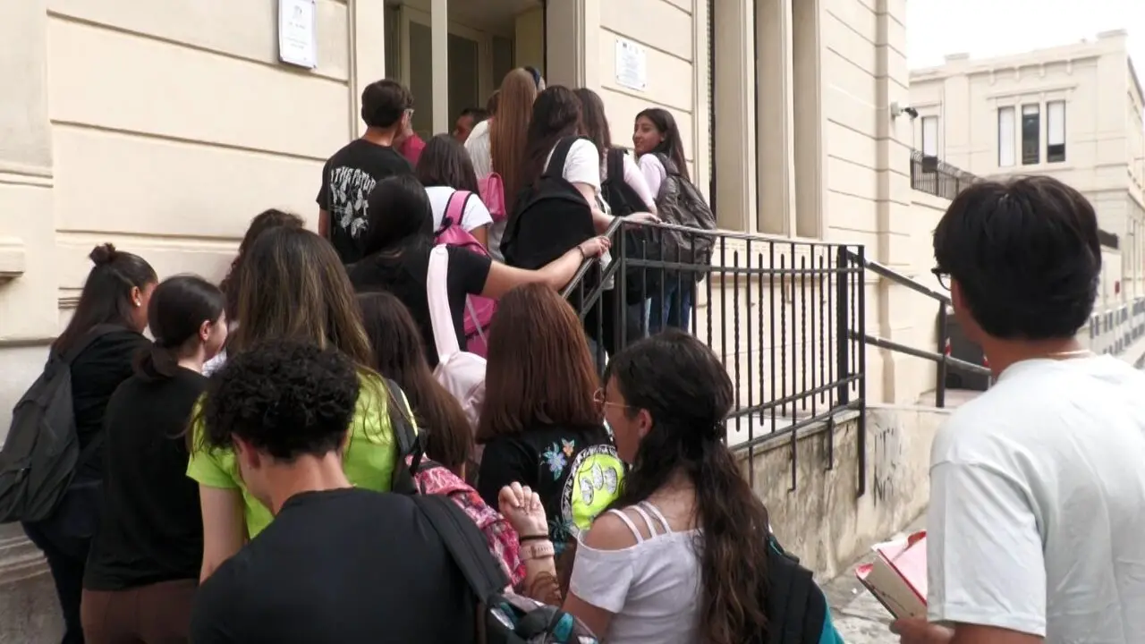 Maturità, Giulia e Mariele scelgono il \"rispetto\": «Non ci arrendiamo alla paura della guerra ma speriamo nel futuro»