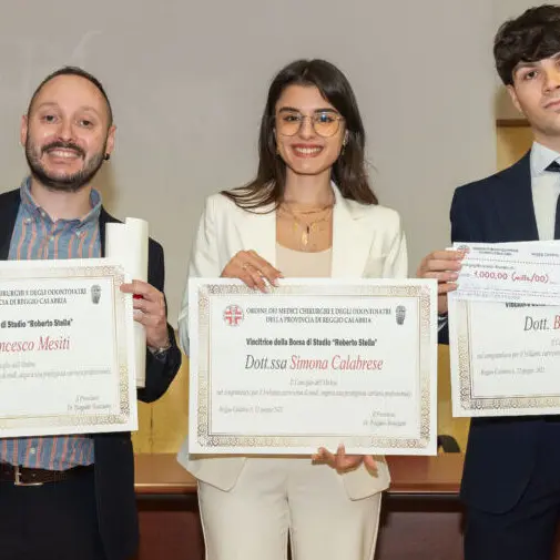 I neo medici reggini vincitori della borsa di studio \"Roberto Stella\"