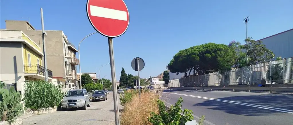 Degrado e pericolo sulla SS 106 a Motta San Giovanni: l'Ancadic denuncia abbandono e criticità