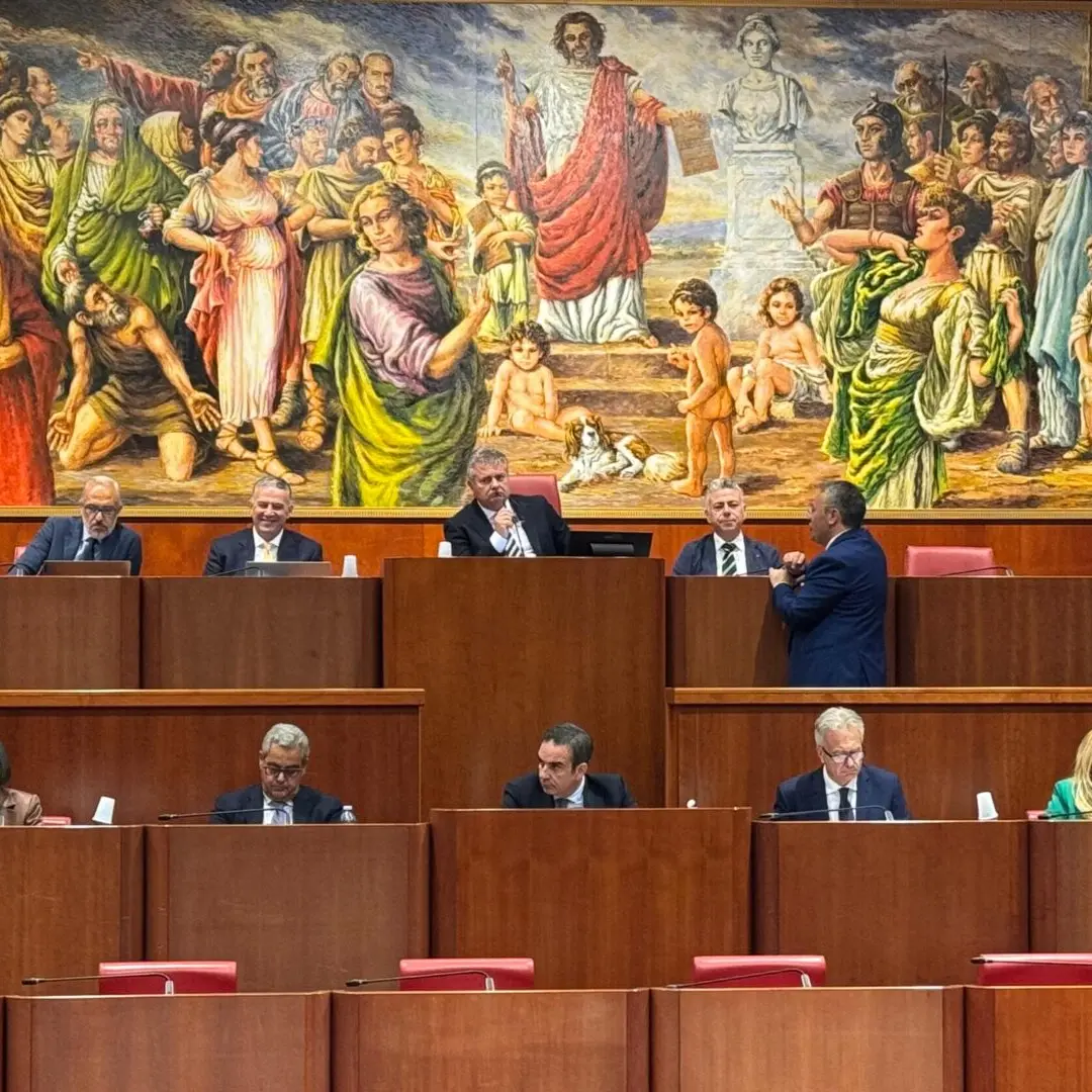 Consiglio regionale, Occhiuto non si sottrae al confronto: «Non sono sereno, in 56 anni mai ricevuta una comunicazione giudiziaria»