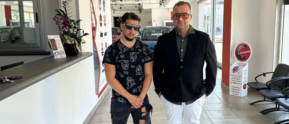 Gioia Tauro, Ossama Benkhalqui da calciatore a cantante: «Inno al riscatto»