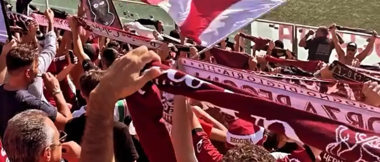 Reggina, ore decisive per Ferraro e non solo: si definisce l’ossatura del nuovo gruppo amaranto