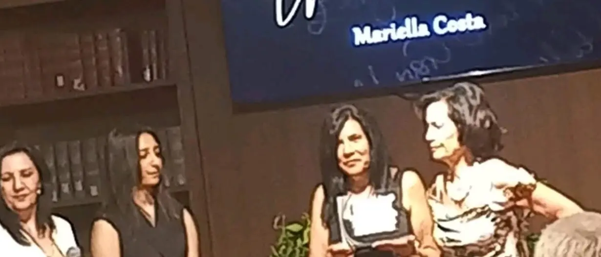 L’artista roccellese Mariella Costa riceve il premio “Umberto Ferraro”