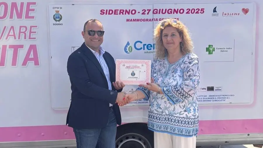 Siderno unita per la prevenzione: grande successo per la giornata gratuita di screening senologico in piazza Portosalvo