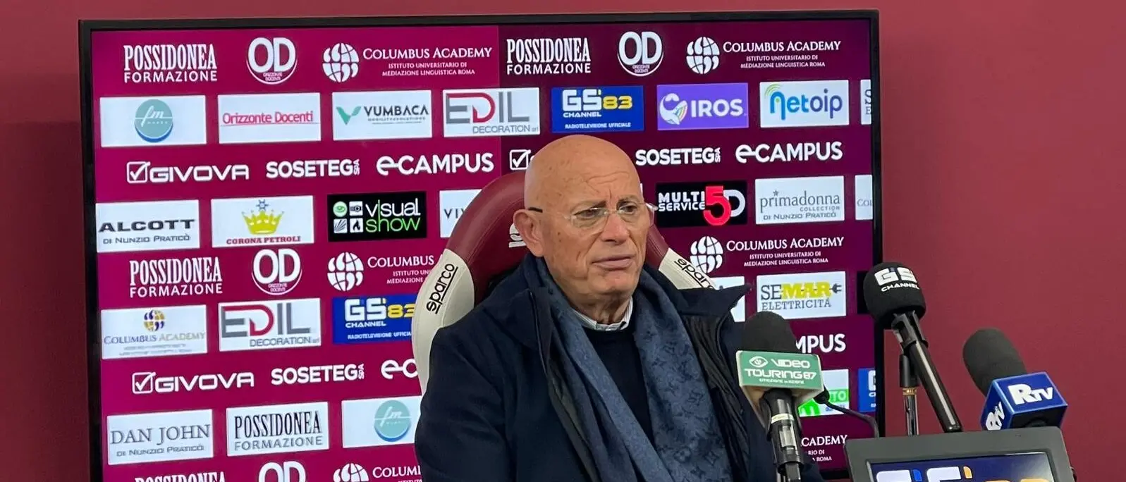 La Reggina risponde a Bandecchi: «Pronti a valutare proposte, ma solo se riservate e con un progetto di crescita»