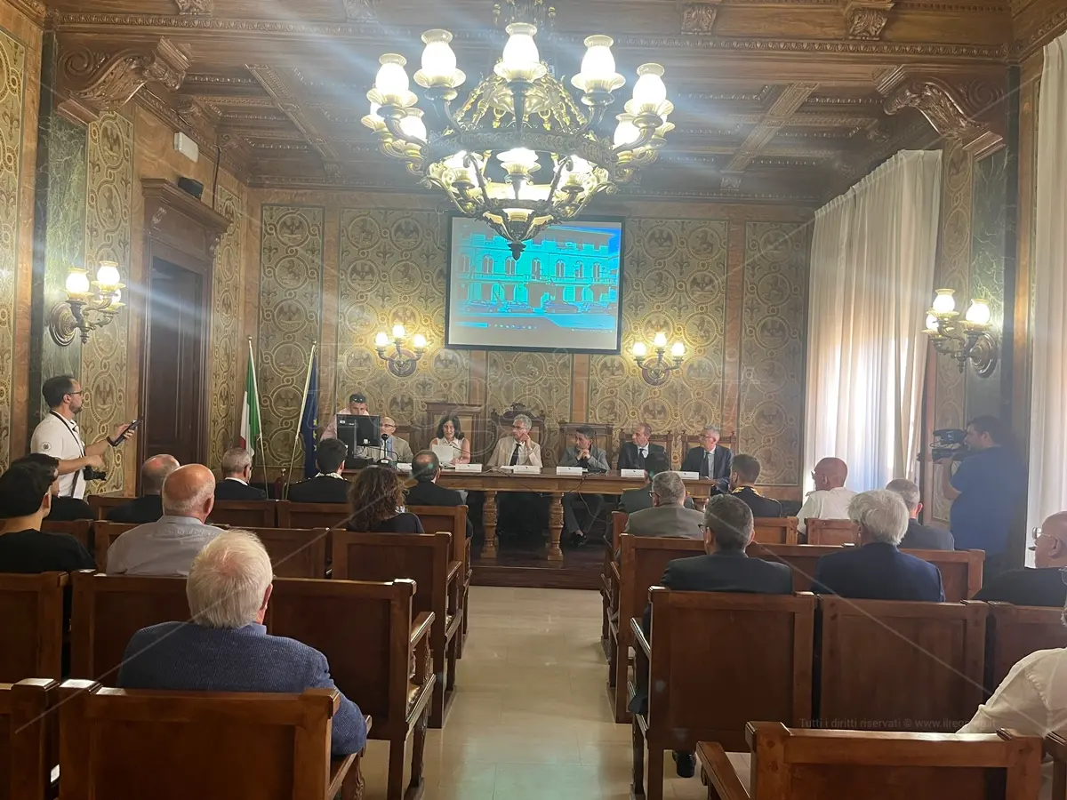 ECONOMIA | Avanti “adagio”, trainata dal settore terziario la crescita a Reggio tra il 2003 e il 2023: i dati del centro studi Tagliacarne - VIDEO
