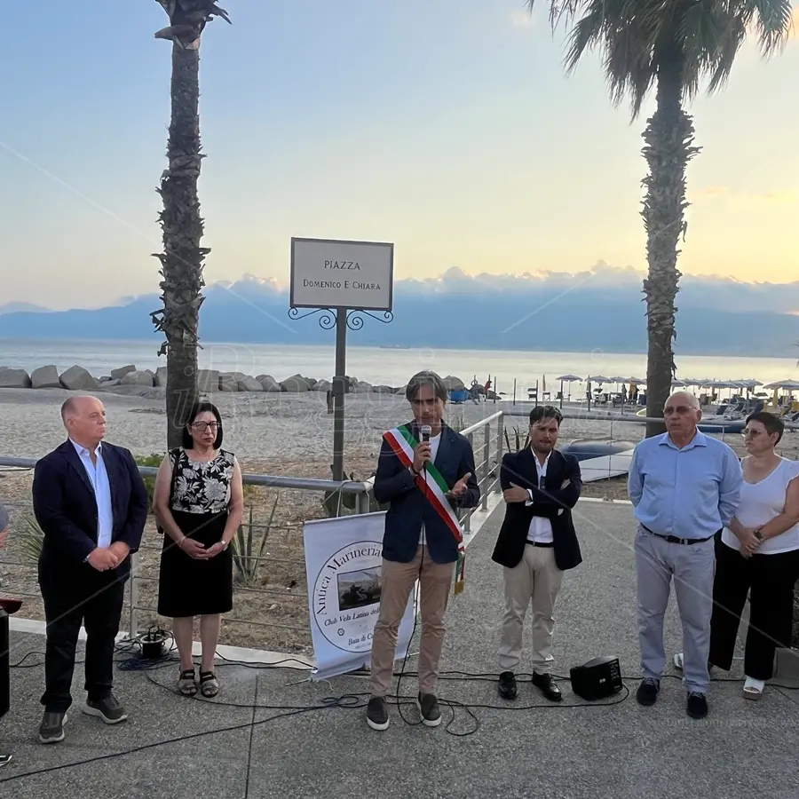 Inaugurata piazza Domenico e Chiara: sul lungomare di Catona Amor vincit omnia - FOTO e VIDEO