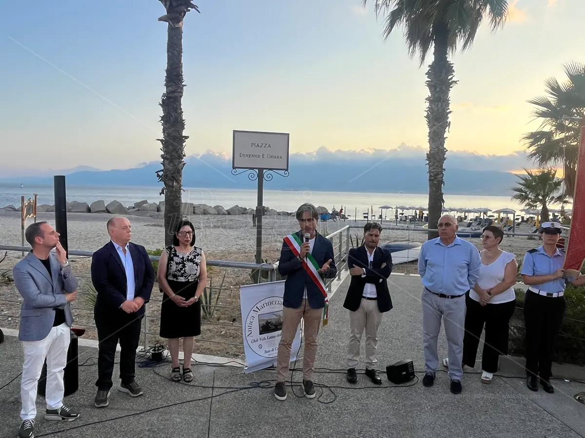 Inaugurata piazza Domenico e Chiara: sul lungomare di Catona Amor vincit omnia - FOTO e VIDEO