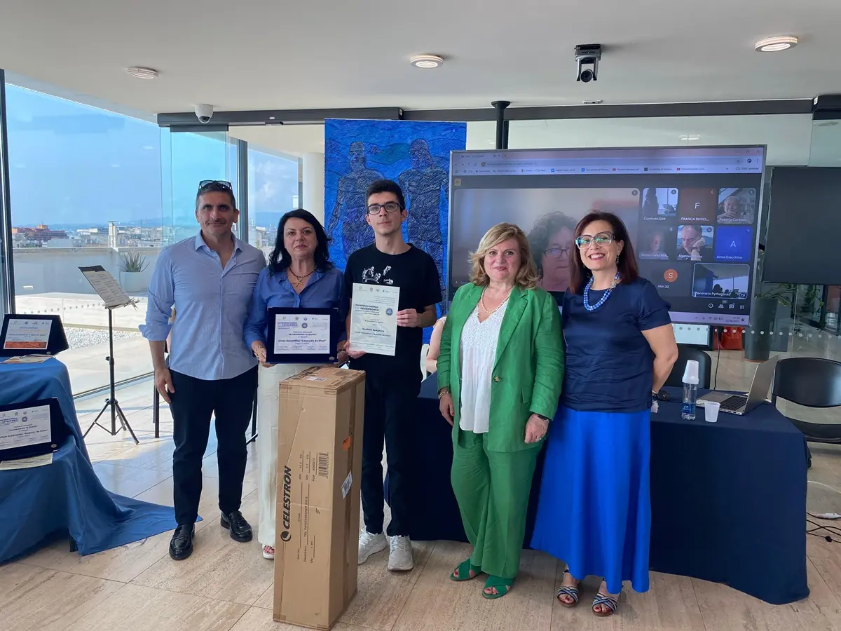 Reggio, lo studente Daniele Spagnolo sul podio per “Accendiamo le stelle”