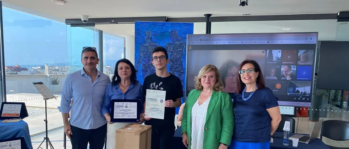 Reggio, lo studente Daniele Spagnolo sul podio per “Accendiamo le stelle”