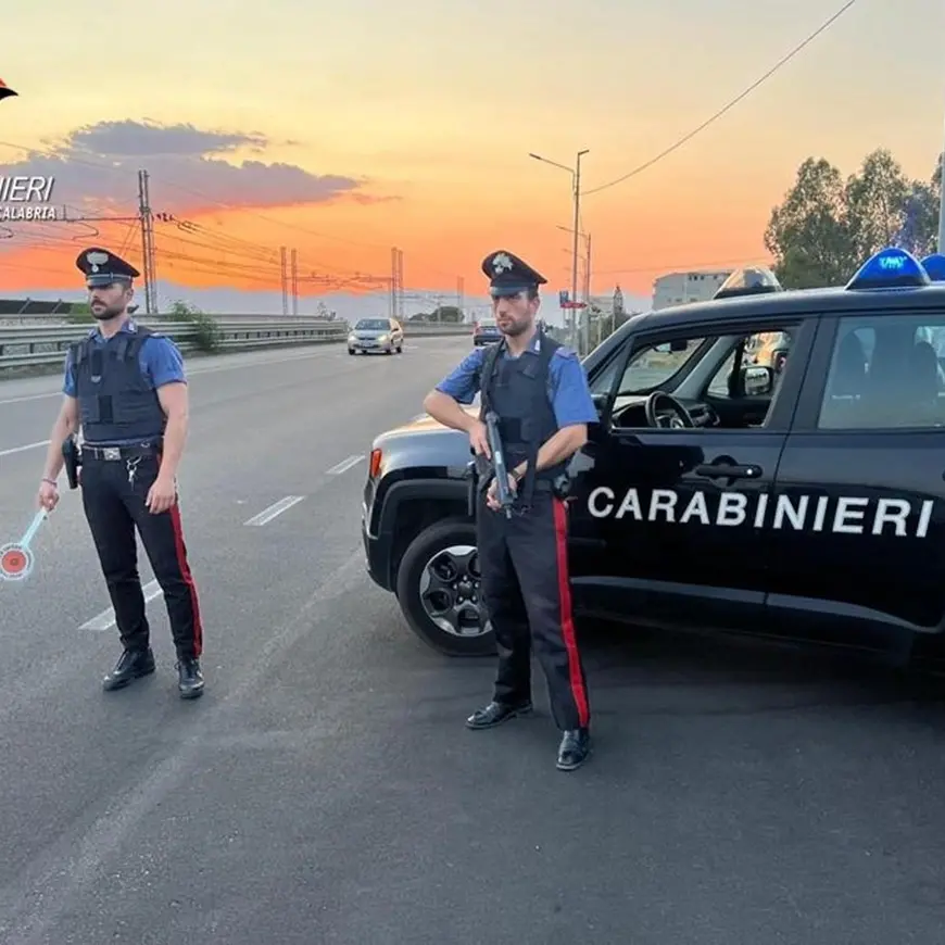 Melito Porto Salvo e Condofuri, controlli stradali dei Carabinieri: denunciato un 55enne per minaccia e oltraggio