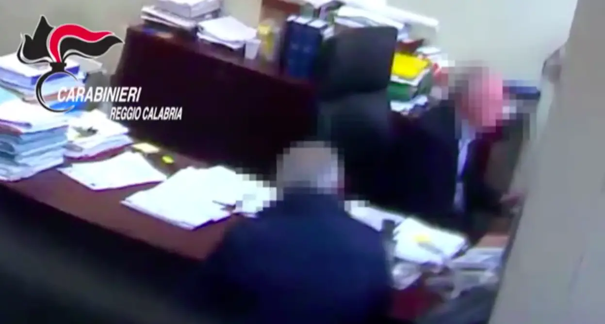 ‘Ndrangheta, operazione “Gattopardo”: indagati imprenditori, prestanome, avvocati e consulenti