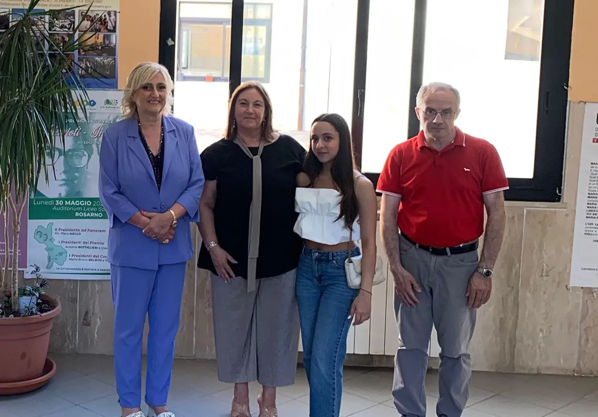Rosarno, la studentessa Giulia Grimi del liceo Piria alla Scuola Superiore Sant'Anna di Pisa per un percorso di orientamento