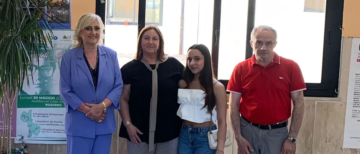 Rosarno, la studentessa Giulia Grimi del liceo Piria alla Scuola Superiore Sant'Anna di Pisa per un percorso di orientamento
