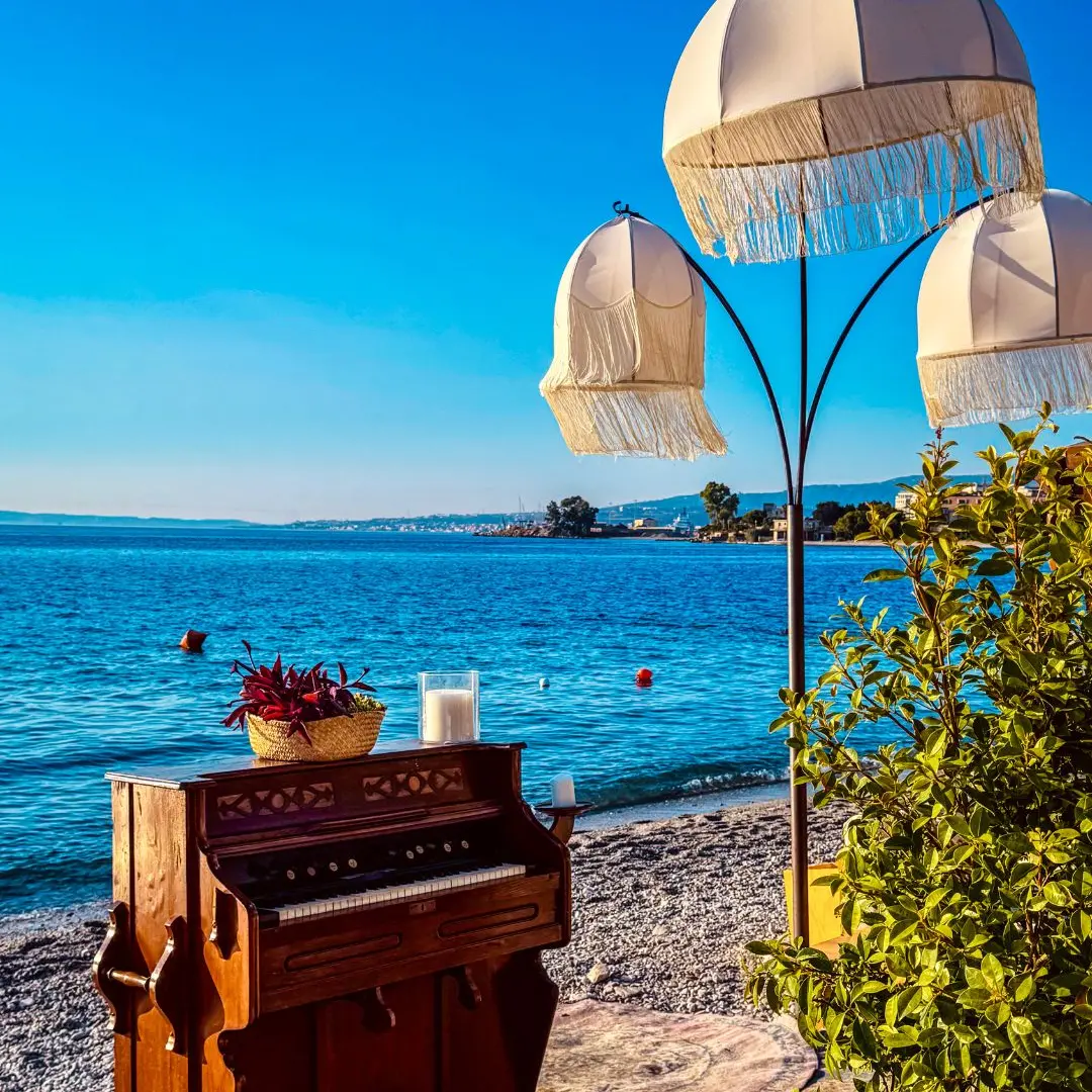 LA FOTO DEL GIORNO | Note sul mare: poesia d’estate