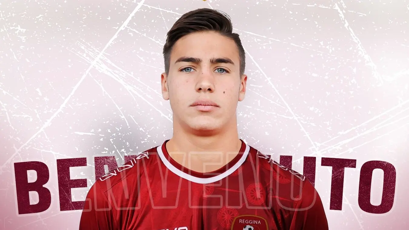 Reggina, in difesa arriva Simone Lanzillotta