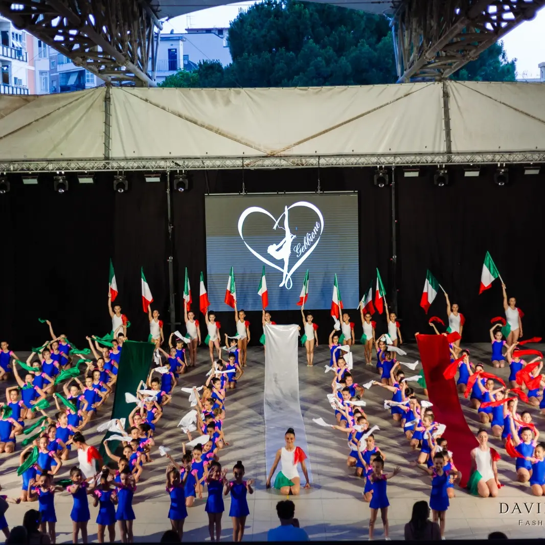 Reggio, Ginnastica Gebbione trionfa a Rimini: quattro titoli e venti medaglie ai Campionati Nazionali