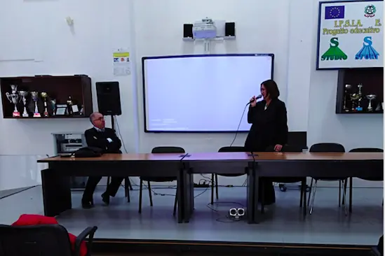 Gli studenti del Fermi \"adottano\" una donna vittima di femminicidio