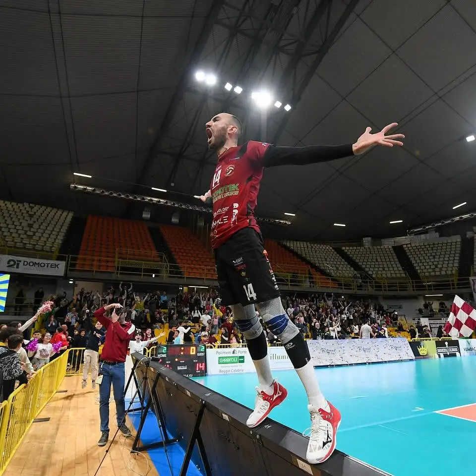 Volley, Laganà resta alla guida della Domotek: «Reggio Calabria merita un Palacalafiore pieno, noi ci crediamo»