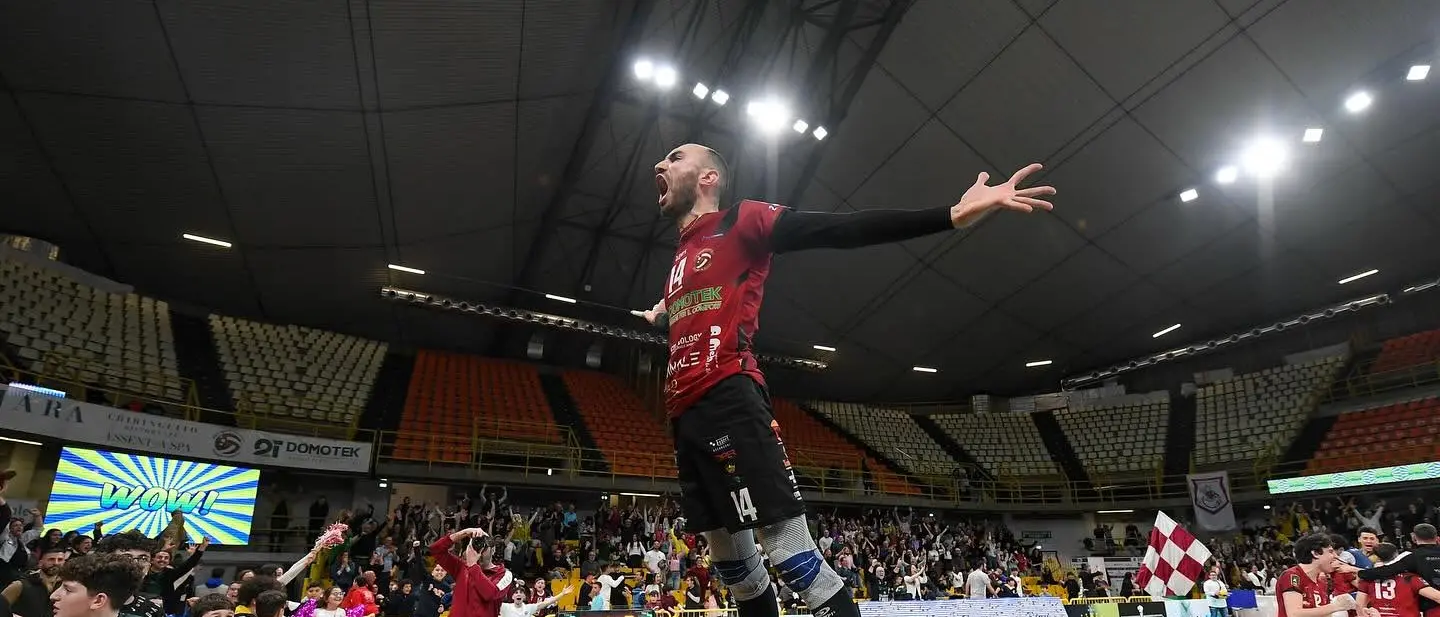 Volley, Laganà resta alla guida della Domotek: «Reggio Calabria merita un Palacalafiore pieno, noi ci crediamo»