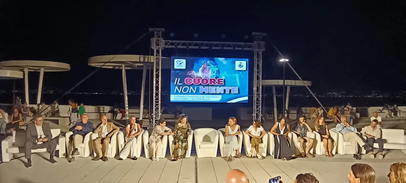 \"Il cuore non mente\", A Villa San Giovanni una piazza piena per parlare di salute, ricerca e prevenzione