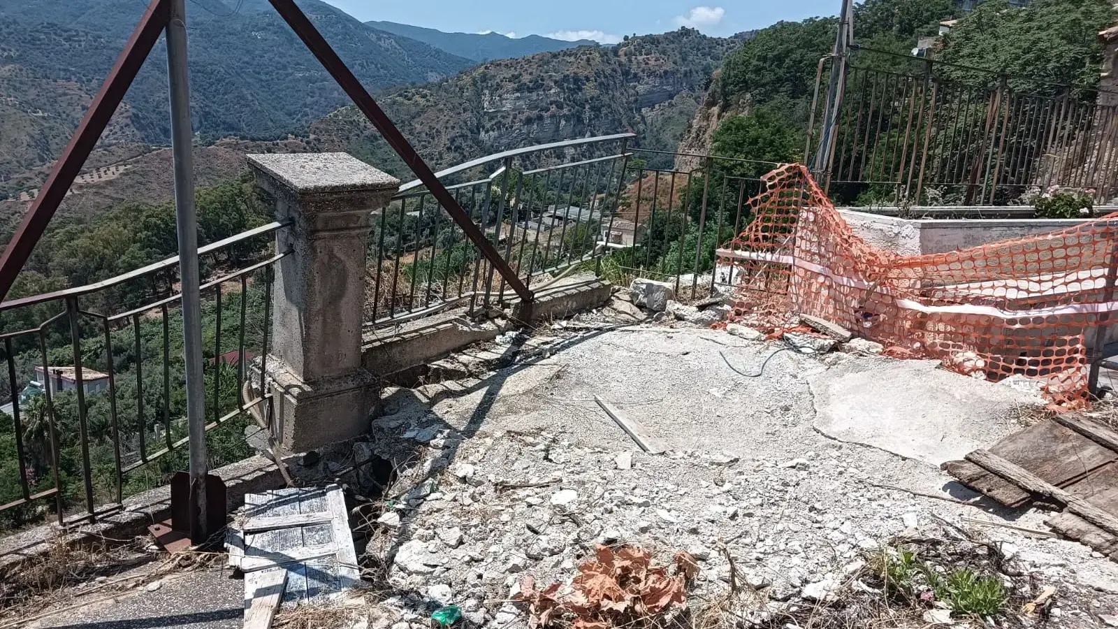 Caulonia, Cagliuso: «Al via gli interventi di messa in sicurezza della frana a Maietta»