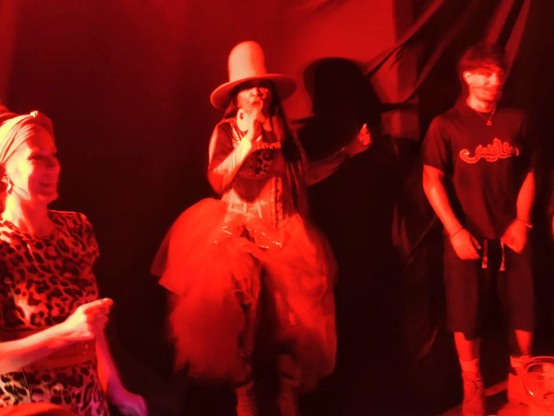 Barbara Tucker, la regina della house music incanta lo Stretto: «La musica è amore, spirito e famiglia. Reggio mi ha abbracciata»