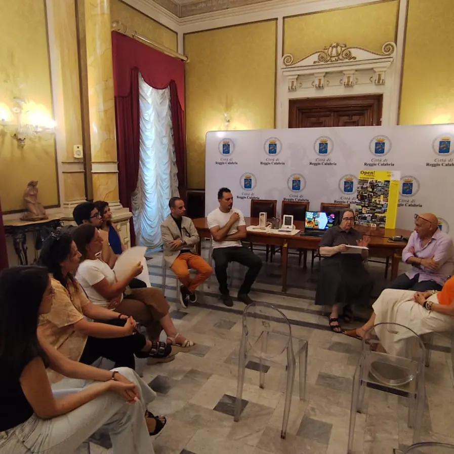 Reggio, “Sipari Urbani” per la rigenerazione: arte, AI e giovani trasformano la periferia