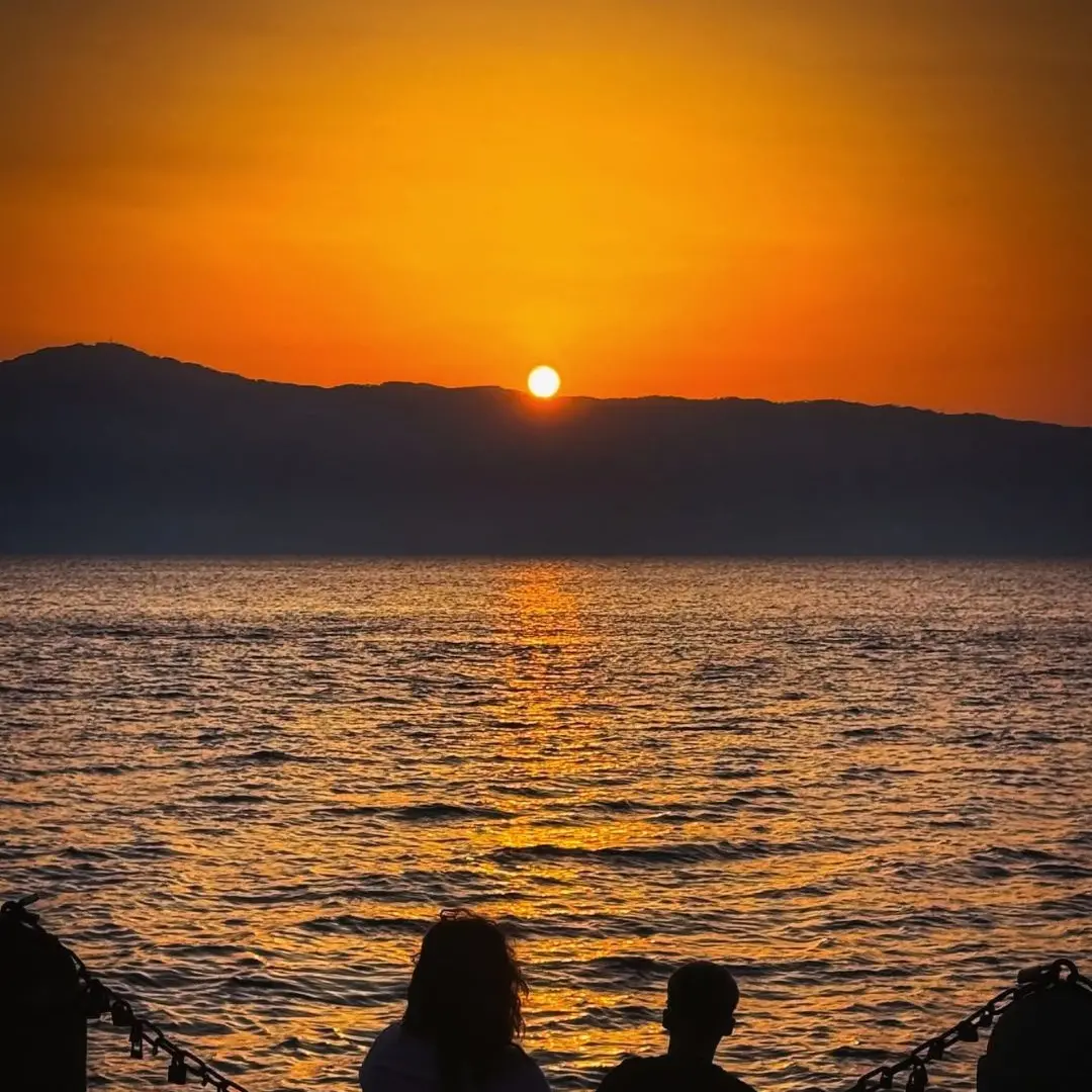 LA FOTO DEL GIORNO | Promesse al tramonto