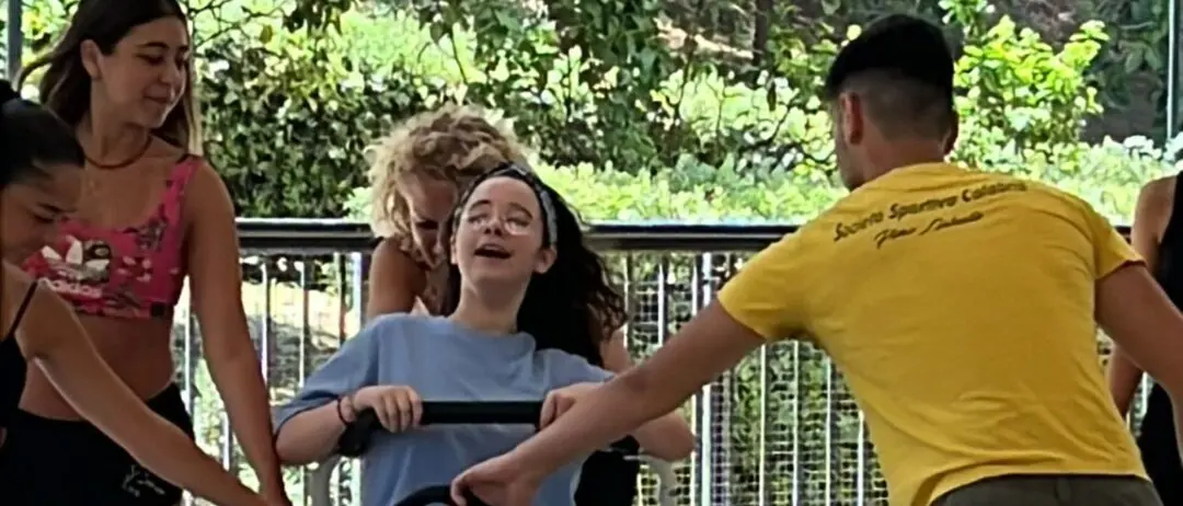 Chiara in pista a Parco Caserta: un giro di libertà che ha commosso Reggio - VIDEO