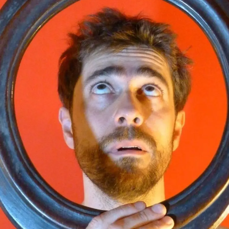 Reggio, “Anche i santi hanno i brufoli” di e con Giovanni Scifoni a Catona Teatro