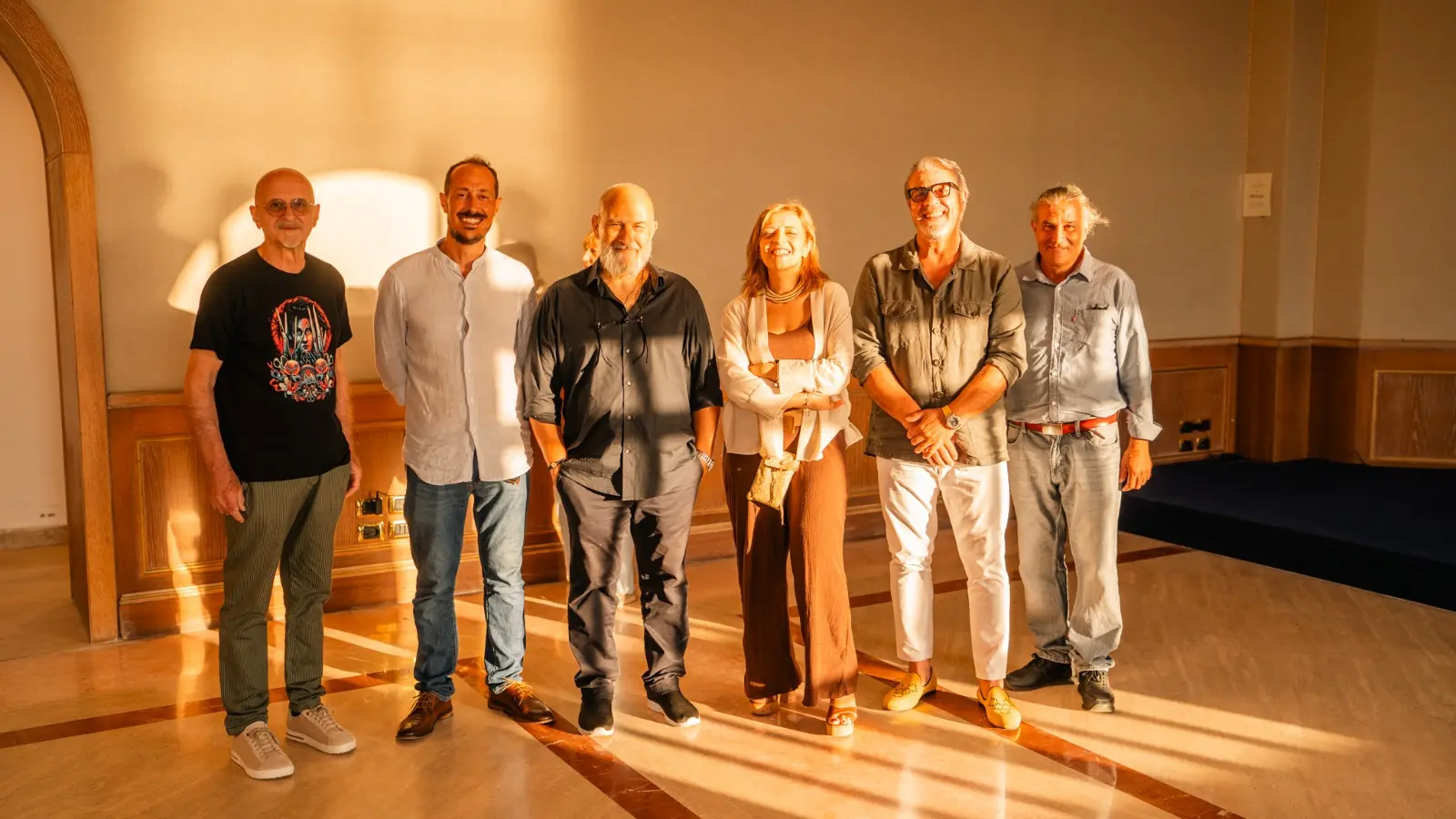 Radici primordiali e sguardi al futuro: tre artisti e un'esperienza sensoriale al tramonto per raccontare l’anima profonda della Calabria – FOTO e VIDEO