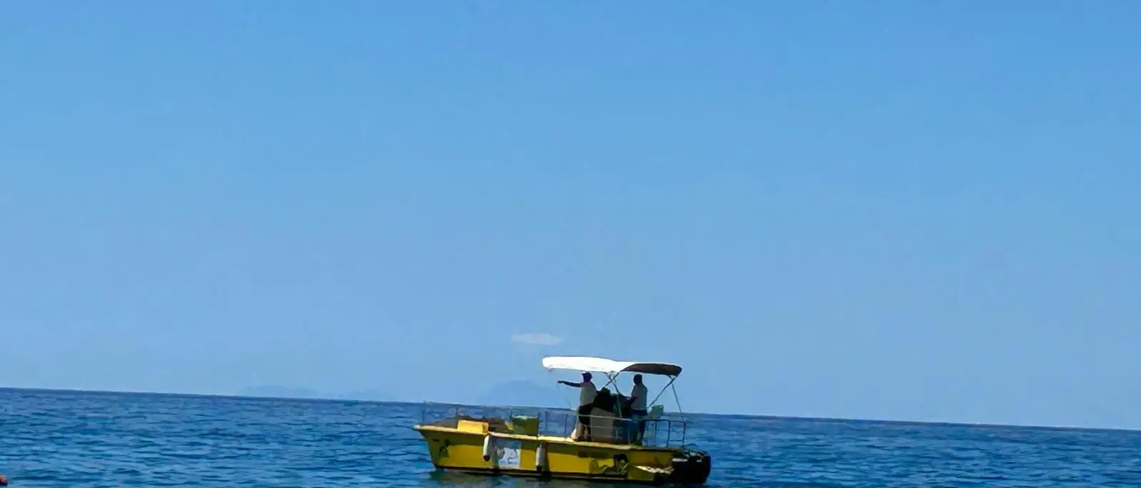 Bagnara, arriva il battello pulisci mare: il plauso di Forza Italia a Occhiuto e Giannetta